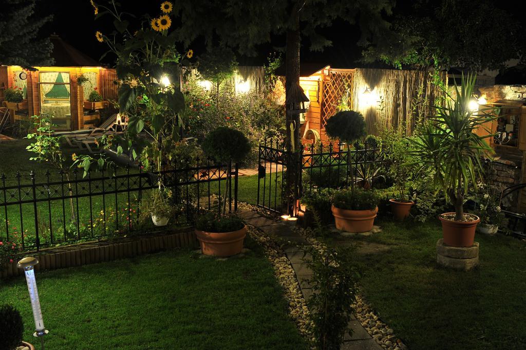 Sopron Eszter Apartman Room photo